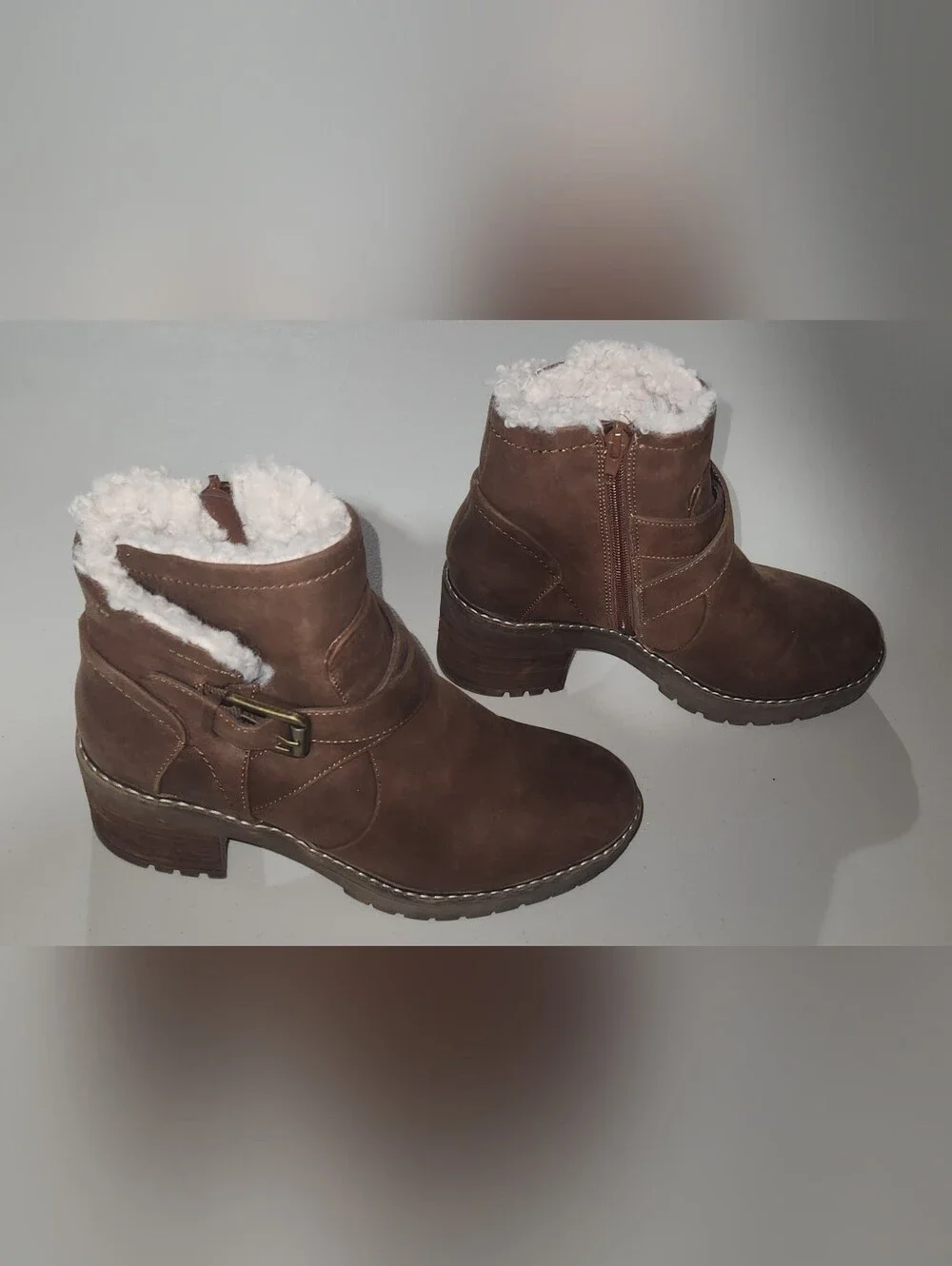 Women's Crown Vintage Brown Faux-Suede Shearling Lined Ankle Boots Size 8